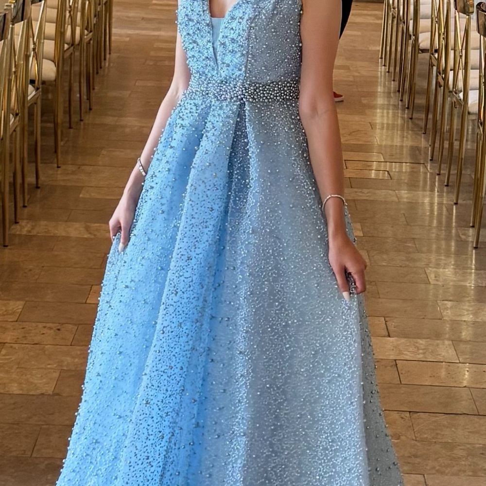 Elegant Blue Evening Gown
